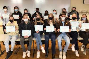 16 Schüler*innen bestehen DELF-Diplom 16 Schüler*innen bestehen DELF-Diplom