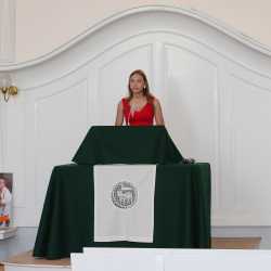 18 Realschüler erlangen die Mittlere Reife 18 Realschüler erlangen die Mittlere Reife