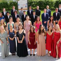 23 Einser-Abiturienten an den Zinzendorfschulen – Schnitt bei 2,11 23 Einser-Abiturienten an den Zinzendorfschulen – Schnitt bei 2,11