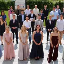 23 Einser-Abiturienten an den Zinzendorfschulen – Schnitt bei 2,11 23 Einser-Abiturienten an den Zinzendorfschulen – Schnitt bei 2,11