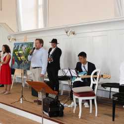 23 Einser-Abiturienten an den Zinzendorfschulen – Schnitt bei 2,11 23 Einser-Abiturienten an den Zinzendorfschulen – Schnitt bei 2,11