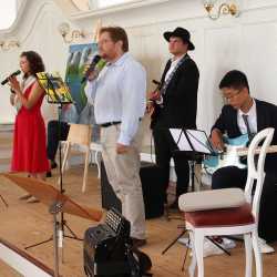 23 Einser-Abiturienten an den Zinzendorfschulen – Schnitt bei 2,11 23 Einser-Abiturienten an den Zinzendorfschulen – Schnitt bei 2,11