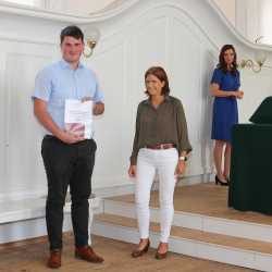 23 Einser-Abiturienten an den Zinzendorfschulen – Schnitt bei 2,11 23 Einser-Abiturienten an den Zinzendorfschulen – Schnitt bei 2,11