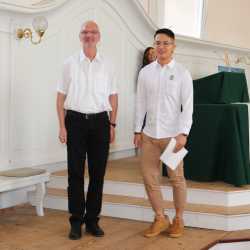 23 Einser-Abiturienten an den Zinzendorfschulen – Schnitt bei 2,11 23 Einser-Abiturienten an den Zinzendorfschulen – Schnitt bei 2,11