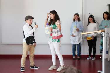 6c unterhält mit Sketchen 6c unterhält mit Sketchen