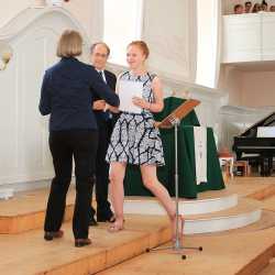 Abiturienten beenden das Kapitel „Schule“ Abiturienten beenden das Kapitel „Schule“