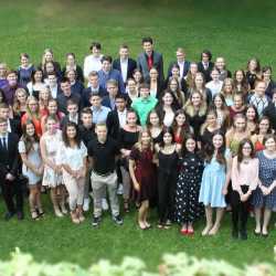 Abiturienten beenden das Kapitel „Schule“ Abiturienten beenden das Kapitel „Schule“