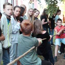 Abiturienten „verhaften“ ihre Lehrer Abiturienten „verhaften“ ihre Lehrer