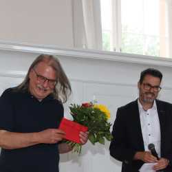 Abschied von unersetzlichen Mitarbeitenden Abschied von unersetzlichen Mitarbeitenden