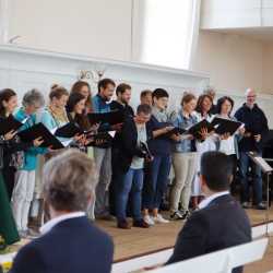 Abschied von unersetzlichen Mitarbeitenden Abschied von unersetzlichen Mitarbeitenden