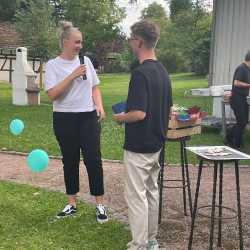 Abschiedsfeier im Internat: Ein unvergesslicher Sommerabend Abschiedsfeier im Internat: Ein unvergesslicher Sommerabend
