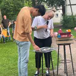 Abschiedsfeier im Internat: Ein unvergesslicher Sommerabend Abschiedsfeier im Internat: Ein unvergesslicher Sommerabend