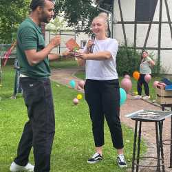 Abschiedsfeier im Internat: Ein unvergesslicher Sommerabend Abschiedsfeier im Internat: Ein unvergesslicher Sommerabend