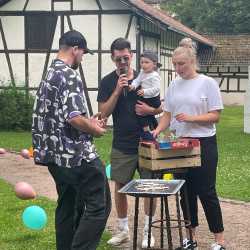 Abschiedsfeier im Internat: Ein unvergesslicher Sommerabend Abschiedsfeier im Internat: Ein unvergesslicher Sommerabend