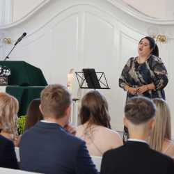 Abschlussfeier unter dem Motto „Hollywood – Der Rote Teppich für unsere Zukunft“ Abschlussfeier unter dem Motto „Hollywood – Der Rote Teppich für unsere Zukunft“