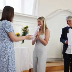 Abschlussfeier unter dem Motto „Hollywood – Der Rote Teppich für unsere Zukunft“ Abschlussfeier unter dem Motto „Hollywood – Der Rote Teppich für unsere Zukunft“