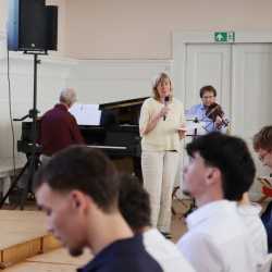 Abschlussfeier unter dem Motto „Hollywood – Der Rote Teppich für unsere Zukunft“ Abschlussfeier unter dem Motto „Hollywood – Der Rote Teppich für unsere Zukunft“