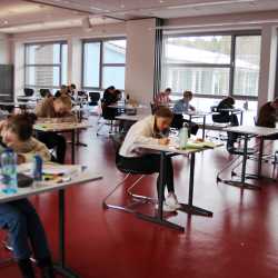 Abschlussprüfungen haben begonnen Abschlussprüfungen haben begonnen
