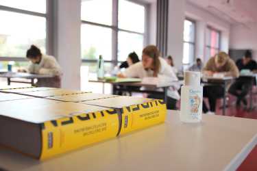 Abschlussprüfungen haben begonnen Abschlussprüfungen haben begonnen