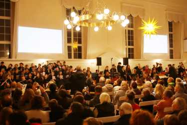 Adventskonzert begeistert das Publikum Adventskonzert begeistert das Publikum