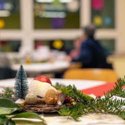 Altbekannte Gesichter beim Altschülertreffen 2024 Altbekannte Gesichter beim Altschülertreffen 2024