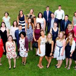 Angehende Erzieher beenden schulischen Teil ihrer Ausbildung Angehende Erzieher beenden schulischen Teil ihrer Ausbildung