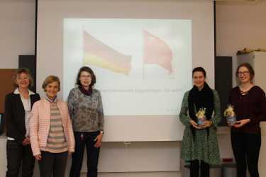 Angehende Erzieherin geht für ein Praktikum nach China Angehende Erzieherin geht für ein Praktikum nach China