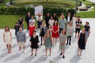 Angehende Erzieher*innen nach dem schulischen Teil ihrer Ausbildung verabschiedet Angehende Erzieher*innen nach dem schulischen Teil ihrer Ausbildung verabschiedet