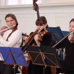 Beeindruckendes Schulkonzert begrüßt den Frühling Beeindruckendes Schulkonzert begrüßt den Frühling