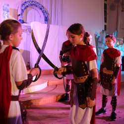 Biblisches Musical begeistert zum Altschülertreffen Biblisches Musical begeistert zum Altschülertreffen