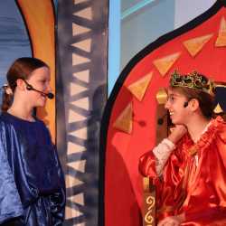 Biblisches Singspiel begeistert Publikum im Kirchensaal Biblisches Singspiel begeistert Publikum im Kirchensaal