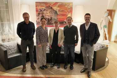 Bildungsberatung Ouyang besucht chinesische Schüler*innen Bildungsberatung Ouyang besucht chinesische Schüler*innen