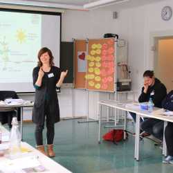 Bildungsort Küche: Angehende Erzieher sind jetzt Genussbotschafter Bildungsort Küche: Angehende Erzieher sind jetzt Genussbotschafter