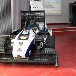 Boxenstopp im HKG Boxenstopp im HKG