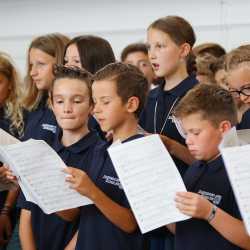 Chöre und Blasorchester in Bestform beim Schulkonzert (mit Film!) Chöre und Blasorchester in Bestform beim Schulkonzert (mit Film!)