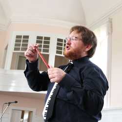 Chöre und Blasorchester verzaubern ihr Publikum Chöre und Blasorchester verzaubern ihr Publikum