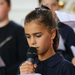 Chöre und Blasorchester verzaubern ihr Publikum Chöre und Blasorchester verzaubern ihr Publikum