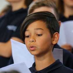 Chöre und Blasorchester verzaubern ihr Publikum Chöre und Blasorchester verzaubern ihr Publikum