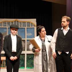 „Die Physiker“ – Ein Theaterabend zwischen Genie, Wahnsinn und Verantwortung „Die Physiker“ – Ein Theaterabend zwischen Genie, Wahnsinn und Verantwortung