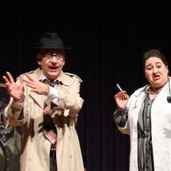 „Die Physiker“ – Ein Theaterabend zwischen Genie, Wahnsinn und Verantwortung „Die Physiker“ – Ein Theaterabend zwischen Genie, Wahnsinn und Verantwortung