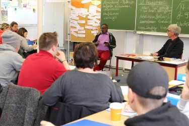 Einblicke in die tansanische Gesellschaft Einblicke in die tansanische Gesellschaft