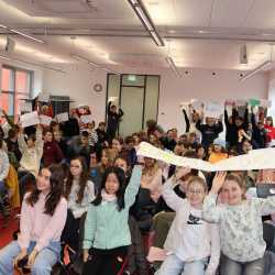 Eline Ruf (6c) gewinnt Vorlesewettbewerb Eline Ruf (6c) gewinnt Vorlesewettbewerb