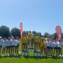 Erfolgreicher Wettkampftag: Zinzendorfschulen bei „Jugend trainiert für Olympia“ Erfolgreicher Wettkampftag: Zinzendorfschulen bei „Jugend trainiert für Olympia“