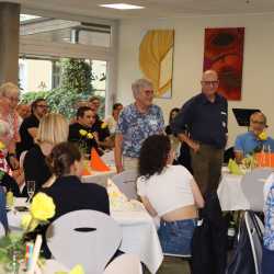 Erinnern. Verbinden. Feiern. – Wo Gemeinschaft über Generationen hinweg lebt Erinnern. Verbinden. Feiern. – Wo Gemeinschaft über Generationen hinweg lebt