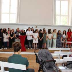 Fachschülerinnen und -schüler haben viele Hürden gemeistert und den schulischen Teil ihrer Ausbildung beendet Fachschülerinnen und -schüler haben viele Hürden gemeistert und den schulischen Teil ihrer Ausbildung beendet