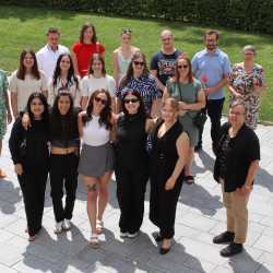 Fachschülerinnen und -schüler haben viele Hürden gemeistert und den schulischen Teil ihrer Ausbildung beendet Fachschülerinnen und -schüler haben viele Hürden gemeistert und den schulischen Teil ihrer Ausbildung beendet