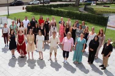 Fachschülerinnen und -schüler haben viele Hürden gemeistert und den schulischen Teil ihrer Ausbildung beendet Fachschülerinnen und -schüler haben viele Hürden gemeistert und den schulischen Teil ihrer Ausbildung beendet