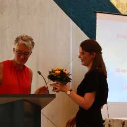 Fachschul-Absolventen wird „Mut zum Absprung“ gemacht Fachschul-Absolventen wird „Mut zum Absprung“ gemacht