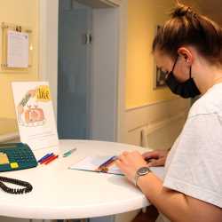 Fachschulen entwickeln Module zur Demokratiebildung Fachschulen entwickeln Module zur Demokratiebildung