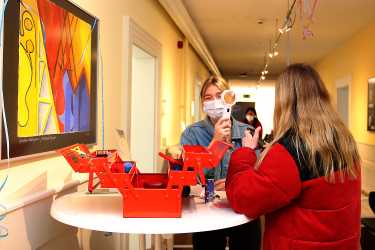 Fachschulen entwickeln Module zur Demokratiebildung Fachschulen entwickeln Module zur Demokratiebildung